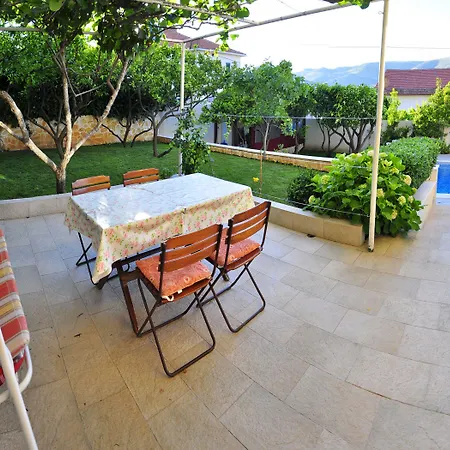 Bakica ゲストハウス トロギール