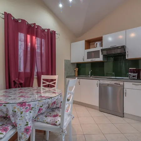 Villa Bakica 4*