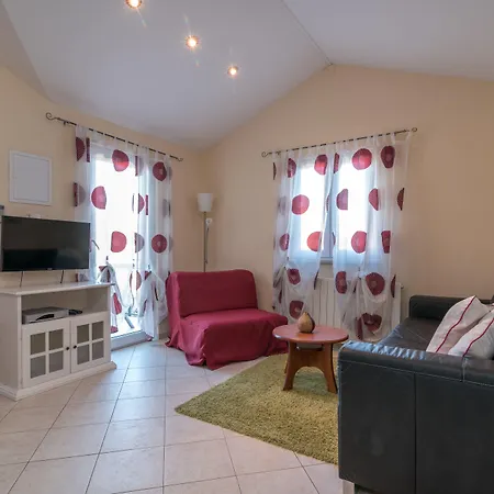 Πανσιόν Bakica 4*