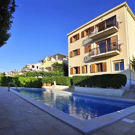 Guest house Villa Bakica 4*