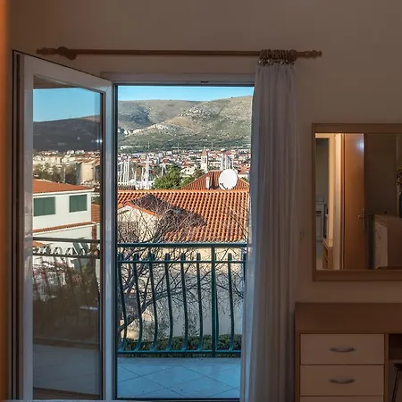 Bakica Πανσιόν 4*