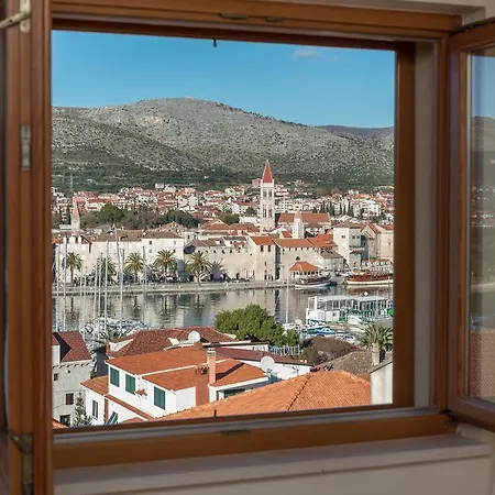 Πανσιόν Bakica 4*