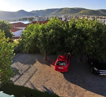 Πανσιόν Bakica Τρογκίρ