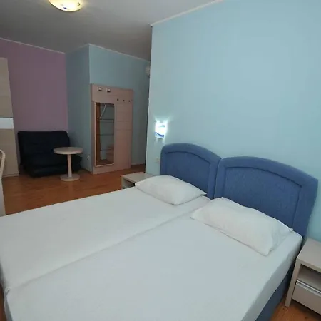 Konukevi Bakica 4*